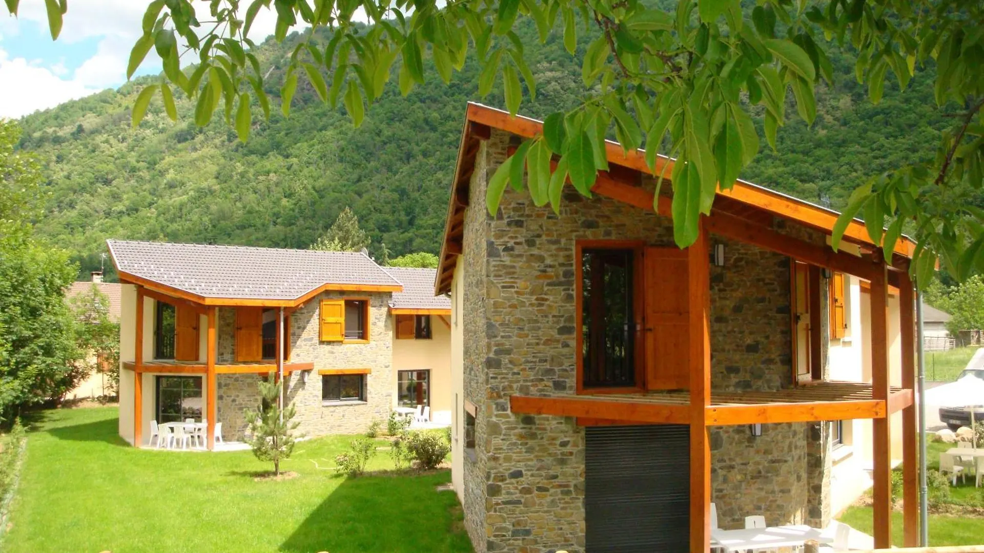 Villa Les Granges De Leo Aston